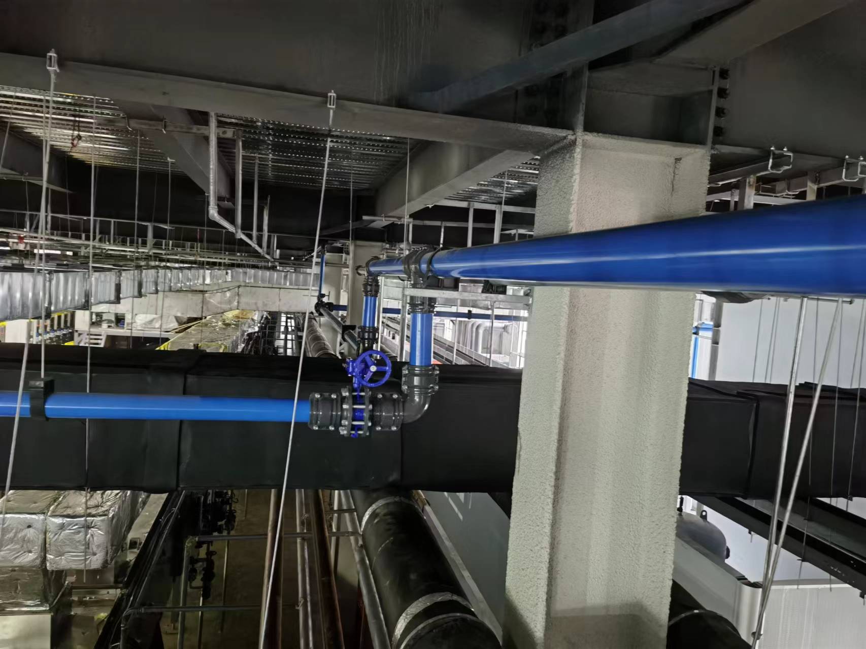 藍色鋁管(藍色鋁管鋁合金管材)