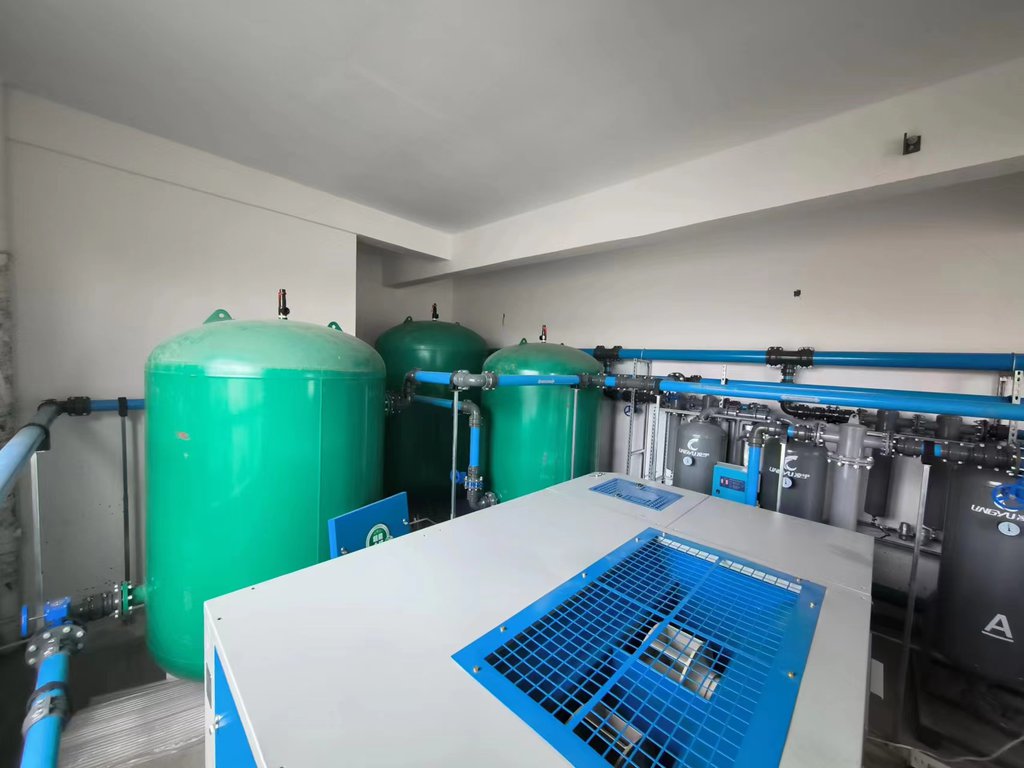 壓縮空氣管道什么顏色標識好一點呢(壓縮空氣管道標識顏色)